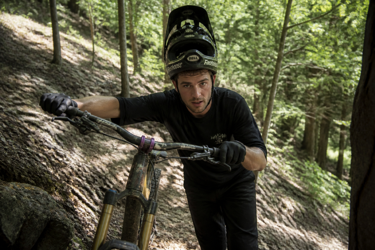 Casque VTT intégral : dans quels cas il a du sens hors descente