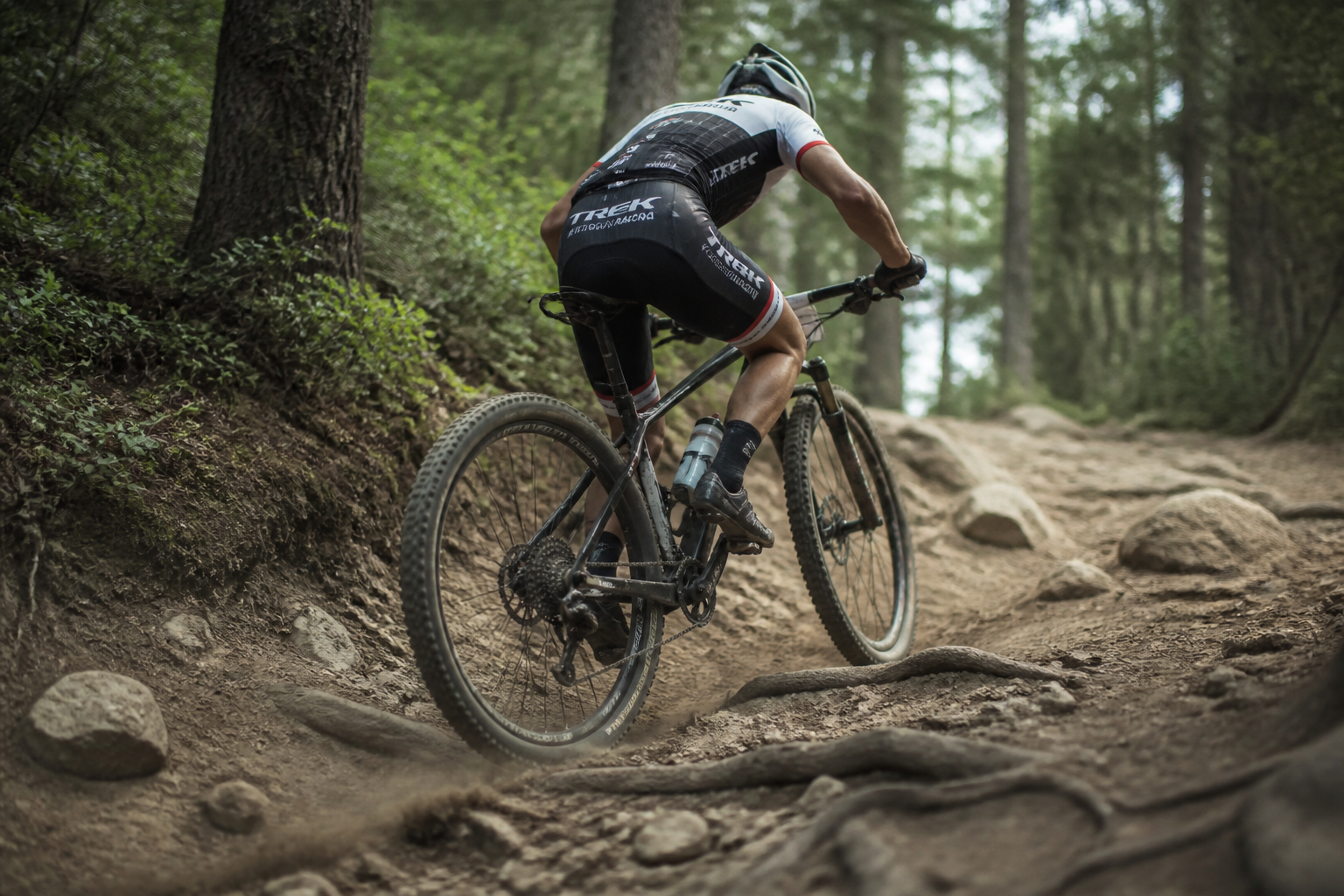 Suspension VTT : faut-il privilégier le confort ou le rendement en XC ?